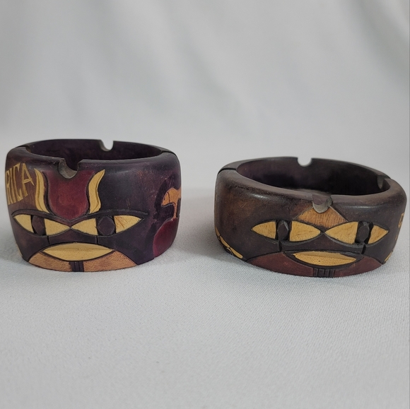 Wood Carved Ashtray - Handcrafted Africa - Picture 4 of 11